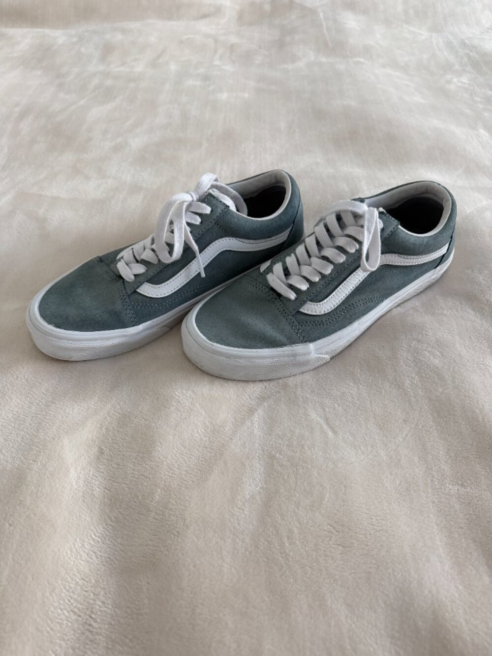 Vans Old Skool Mens 7 Womens 8.5 Blue Suede HEIQ Water Repellent Skate Shoes